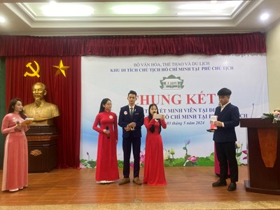 Hội thi thuyết minh viên tại điểm Khu di tích Chủ tịch Hồ Chí Minh