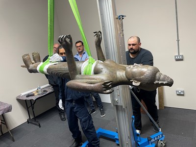 Cổ vật quý hiếm Tượng đồng Nữ thần Durga từ Vương quốc Anh về Việt Nam