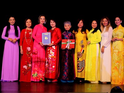 Mong muốn lan tỏa hình ảnh áo dài Việt Nam khắp năm châu