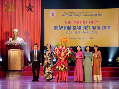 Đại học Văn hóa Hà Nội kỷ niệm 42 năm Ngày Nhà giáo Việt Nam