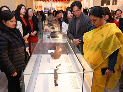 Khai mạc trưng bày chuyên đề “Đảng Cộng sản Việt Nam - Những mốc son lịch sử“