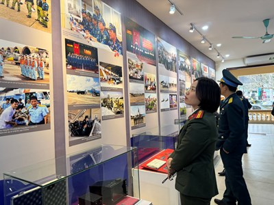 Hơn 400 hình ảnh, hiện vật đặc biệt về “Những cánh bay giữ trời Tổ quốc“