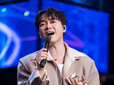 Bất ngờ với những ca sĩ có hàng loạt biệt danh “từ trên trời rơi xuống”