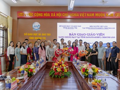 4 giáo viên Quảng Trị tình nguyện sang Lào giảng dạy tiếng Việt