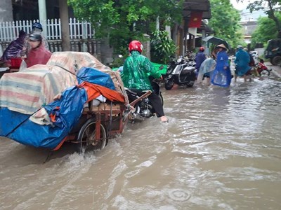 Sạt lở, vỡ đập, nhiều người mất tích do ảnh hưởng của bão số 1