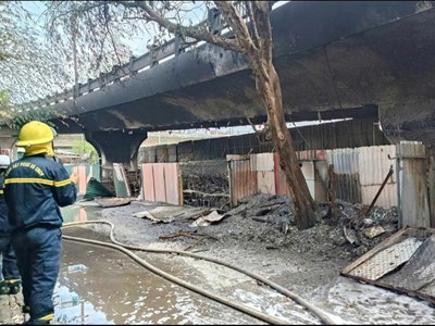  Ngăn chặn và xử lý nghiêm tình trạng sử dụng gầm cầu làm bãi xe trái phép