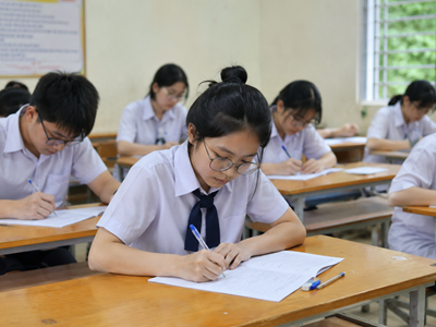 Lịch thi vào lớp 10 năm 2026: Nhiều tỉnh thành chốt lịch sớm, điểm chuẩn dự báo tăng