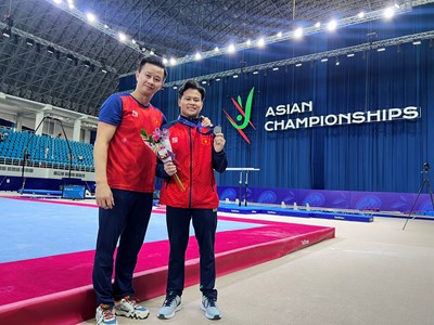 Nguyễn Văn Khánh Phong giành HCB TDDC châu Á