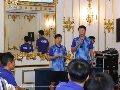 Toàn đội cùng nhau cố gắng để chiến thắng trong trận gặp Philippines và Iraq