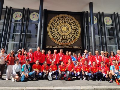 Trung tâm Văn hoá Việt Nam tại Pháp tiếp “lửa” cho các VĐV dự Olympic Paris