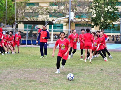 Thắp ước mơ tỏa sáng cho các nữ cầu thủ