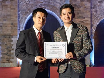 NTK Nguyễn Minh Long và hành trình lưu giữ tinh hoa áo dài Việt