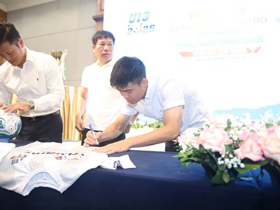 45 đội bóng thiếu niên tranh tài tại Giải bóng đá U13 toàn quốc 