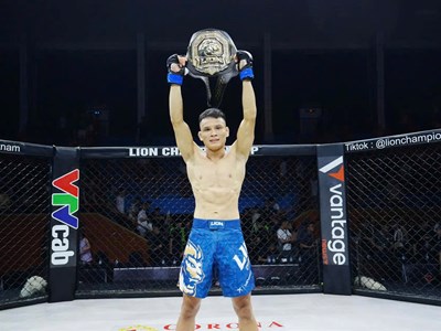 Lê Văn Tuần giành đai vô địch hạng cân 56kg tại LION Championship 23