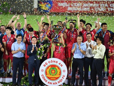 CLB Công an Hà Nội vô địch Siêu cúp Quốc gia 2024/25 