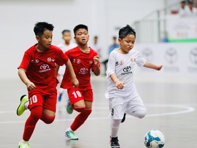 Sôi động Giải bóng đá U9 toàn quốc 
