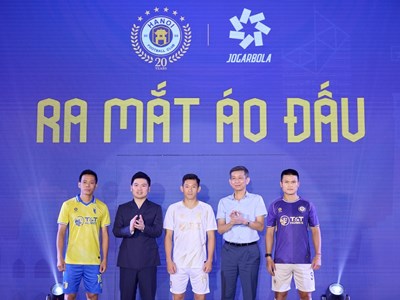 Hà Nội FC xuất quân mùa giải 2025/26 và khai trương cửa hàng chính thức