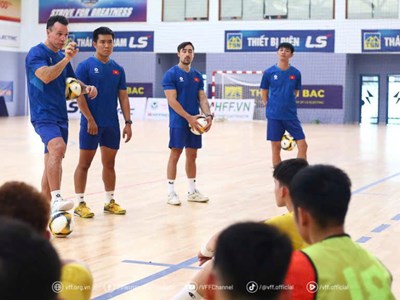 Đội tuyển futsal Việt Nam chuẩn bị lên đường tập huấn tại Kuwait
