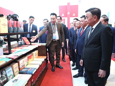 1.547 cuốn sách với 6 chủ đề được trưng bày tại Đại hội XIV của Đảng