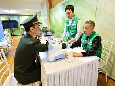 Những dấu ấn thầm lặng của lực lượng y tế tại Đại hội XIV của Đảng