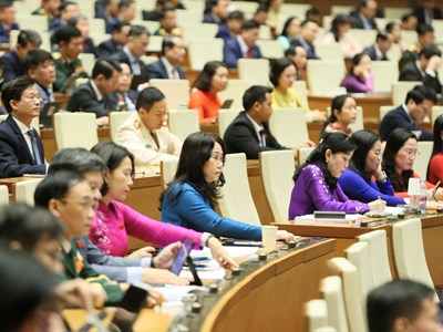 Đẩy mạnh xây dựng và phát triển nền văn hoá Việt Nam