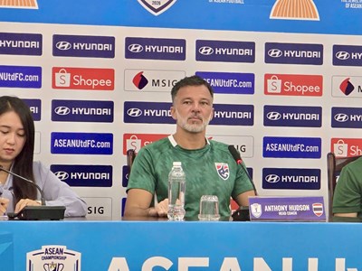 HLV Anthony Hudson tuyên bố Thái Lan sẽ “chiến đấu” hết mình vì chức vô địch