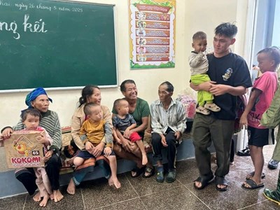 Hàng trăm hộ dân vùng nguy hiểm được sơ tán khẩn cấp trong mưa lớn