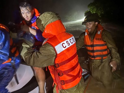 Mưa lớn gây chia cắt nhiều xã ở Thanh Hóa, hàng nghìn hộ dân bị cô lập