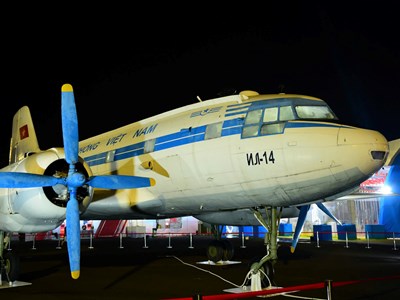 Máy bay chở Bác Hồ – dấu ấn lịch sử giữa Triển lãm Thành tựu đất nước