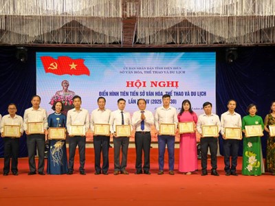 Bài 2 - Thi đua, khen thưởng tạo động lực phát triển Văn hóa, Thể thao, Du lịch Điện Biên