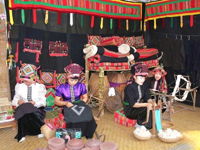 Bài 1 - Văn hoá, Thể thao và Du lịch Sơn La lan toả phong trào thi đua yêu nước