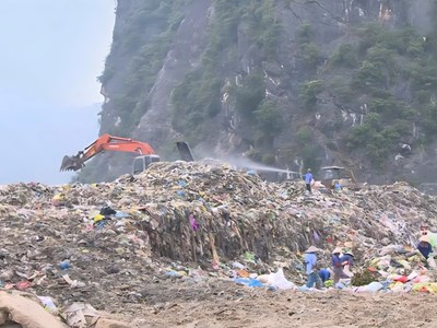 Khẩn trương “giải cứu” điểm nóng ô nhiễm rác thải Đông Nam