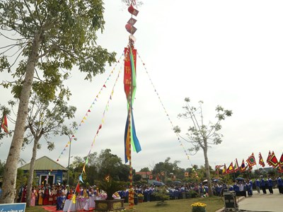 Thành nhà Hồ dựng nêu đón Tết, đánh thức hồn xuân Tây Đô