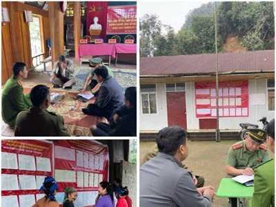 “Đi từng ngõ, gõ từng nhà” ở xã biên giới trước ngày bầu cử