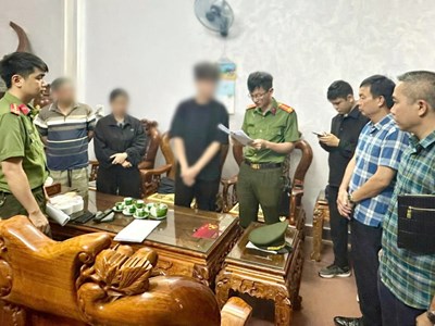 Học sinh lớp 12 cầm đầu viết mã độc, “đánh sập” 94.000 máy tính toàn cầu