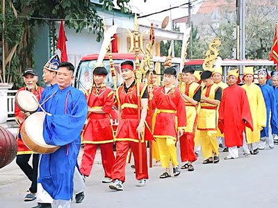 Rước Long Châu cầu mùa, lễ hội cầu ngư Lạch Trường hút khách