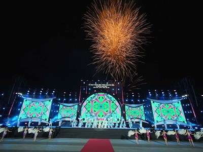 Sầm Sơn bừng sáng đêm khai hội 2026: Khát vọng vươn mình của đô thị biển xứ Thanh