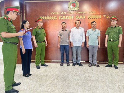 Bắt nguyên Chủ tịch xã và 2 Giám đốc doanh nghiệp vì lập khống hồ sơ nghiệm thu 177m đường