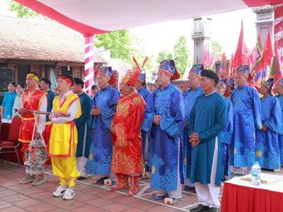 Trang trọng lễ hội tưởng niệm người đặt nền móng Quốc sử Việt Nam