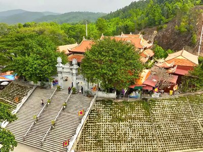 Đền Hàn Sơn ở Tống Sơn – miền linh tích bên dòng sông Lèn