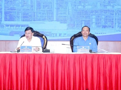 Lãnh đạo Thanh Hóa đối thoại với công nhân về việc làm, lương và nhà ở xã hội