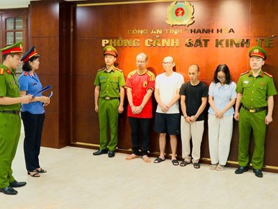 Triệt phá đường dây buôn lậu hơn 500 xe điện ba bánh xuyên biên giới