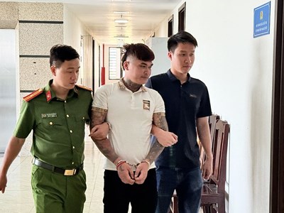 Truy bắt nóng đối tượng truy nã từ Campuchia