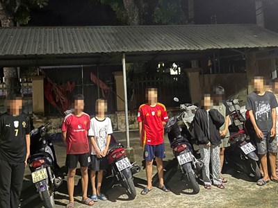10 thanh thiếu niên lạng lách trên đường ven biển Sầm Sơn, bị phạt 69 triệu đồng