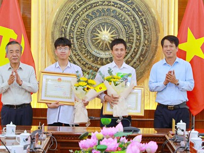 Thanh Hóa vinh danh học sinh giành 4 huy chương Olympic quốc tế 