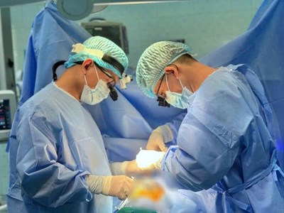 Bé trai 42 tháng tuổi nhiều lần tím tái được phẫu thuật tứ chứng Fallot nặng