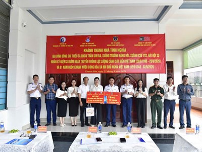 Cảnh sát biển trao nhà tình nghĩa cho quân nhân có hoàn cảnh khó khăn