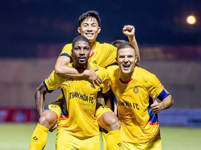 Thanh Hóa ‘cháy hàng’ 5.000 áo đấu sau 2 trận V-League