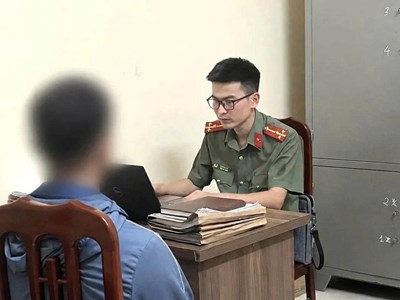 Livestream thông tin “vỡ đê”, 2 người bị xử phạt