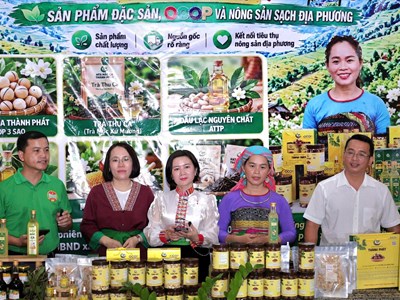 Đặc sản xứ Thanh “lên sóng”: Cơ hội bán hàng vượt khỏi lũy tre làng